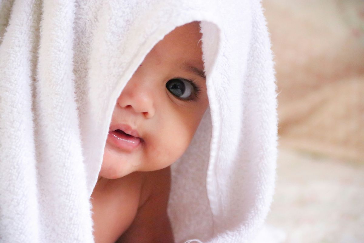 breats-milk-for-baby-acne